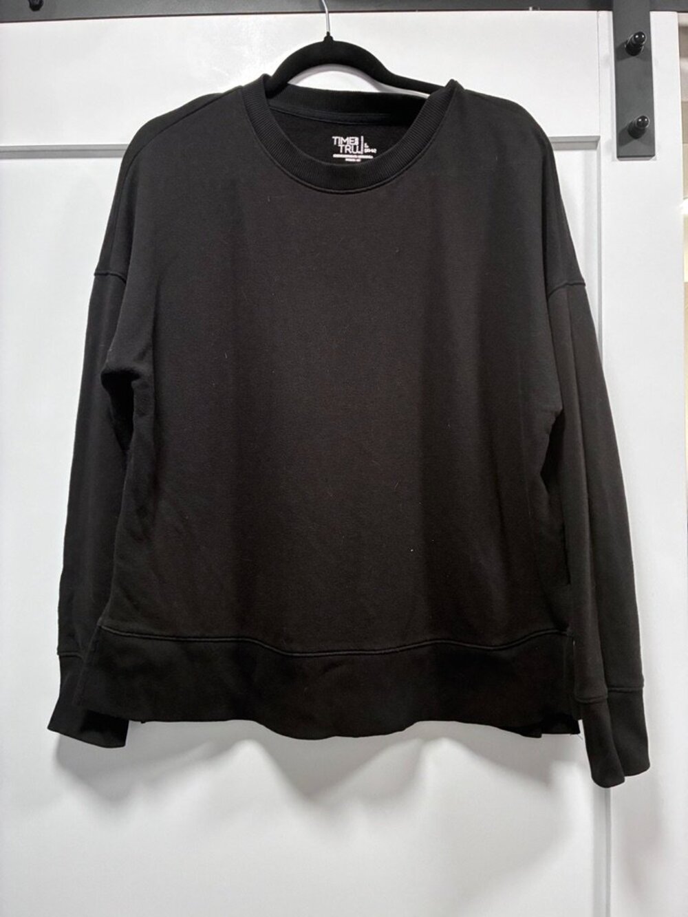 Time and Tru Black Crewneck Sweatshirt Side Slits Women's L 12-14